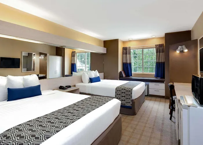 Microtel And Hotel 3*