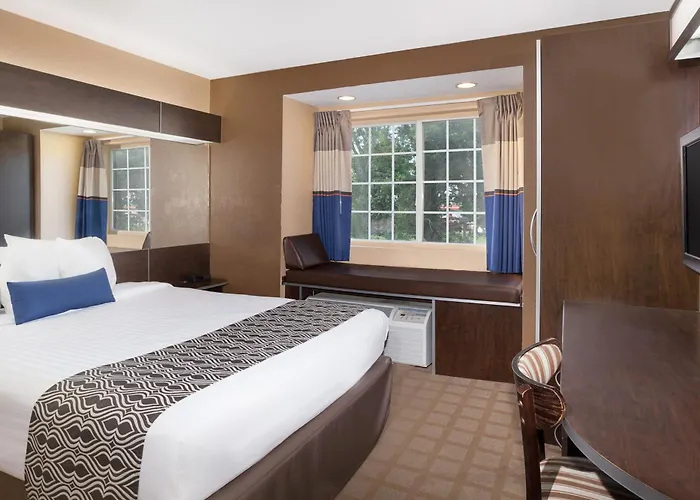 Microtel And 3* Lafayette